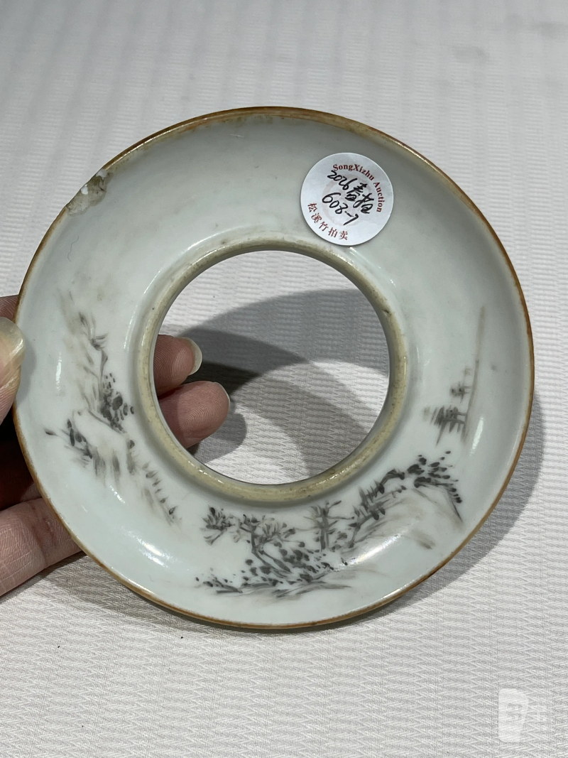 清晚期 浅绛彩盖、托一组八件 - 图36